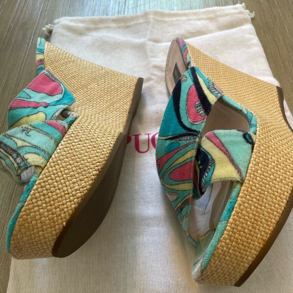 Pucci size 38 blue multi Terry slide in original box - Picture 4 of 11